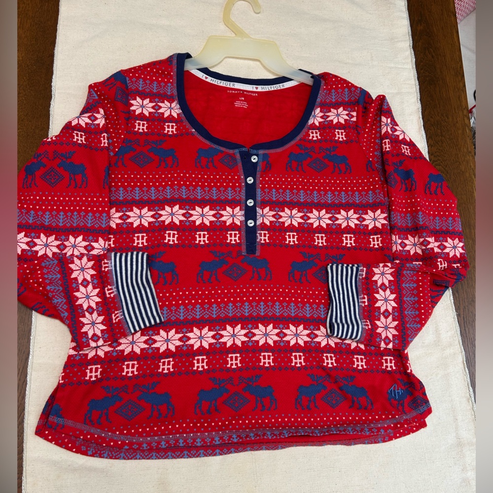 Tommy Hilfiger Red and Blue Henley Pajama Shirt women’s Large. Long sleeved.